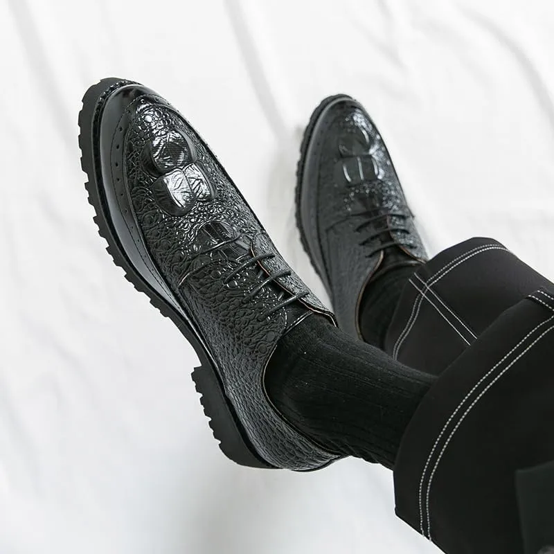 Men's Crocodile Textured Leather Brogue Shoes Metal Reinforced Eyelets Thick Rubber Outsole Anti-Slip Traction Casual Business Wear