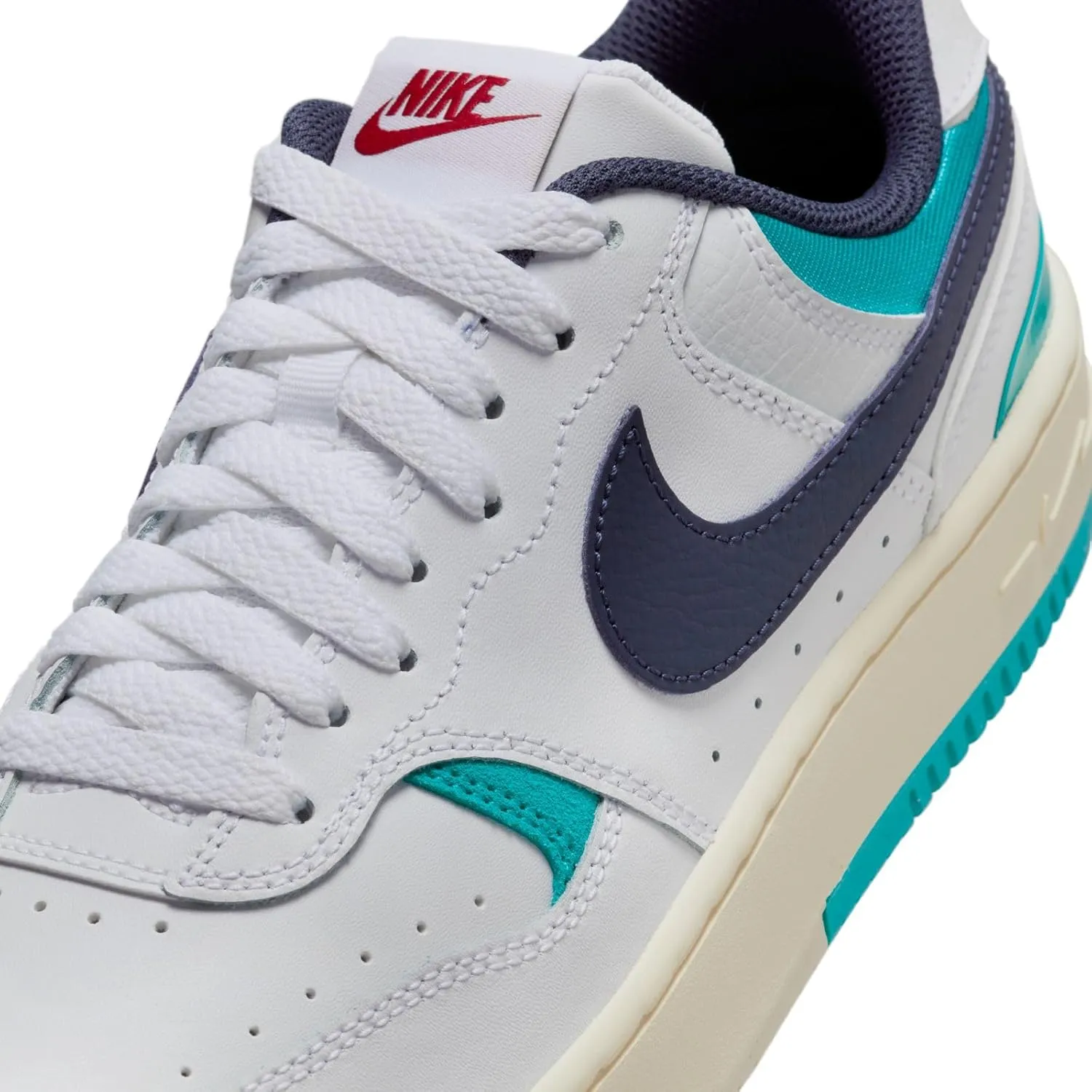 Nike Women's Laced Shoes