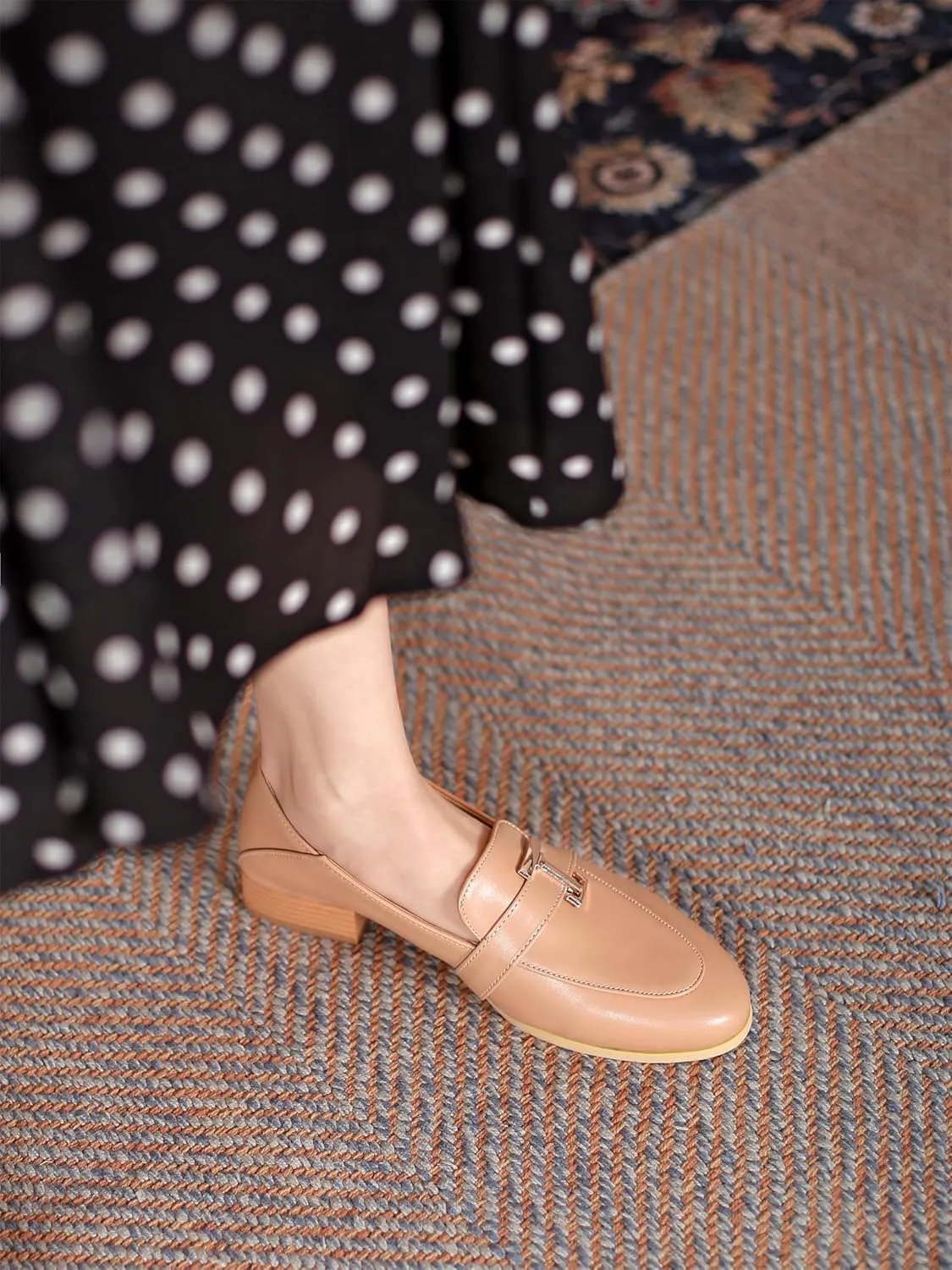 Women's Round Closed Toe Pump Loafers Pull-On Chunky Low Heel Metallic Classic Western Student Work Office Dress Casual Shoes Comfort Business Party Dating Shopping Daily Wear Pumps